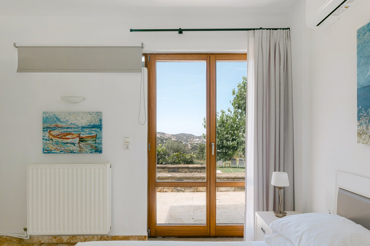 Vila 2: 6. spavaća soba s bračnim krevetom i privatnom kupaonicom