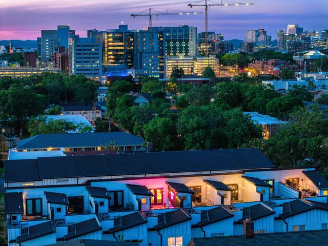 The Dolly Den! • Murals and Glam | Private Rooftop gallery image 4