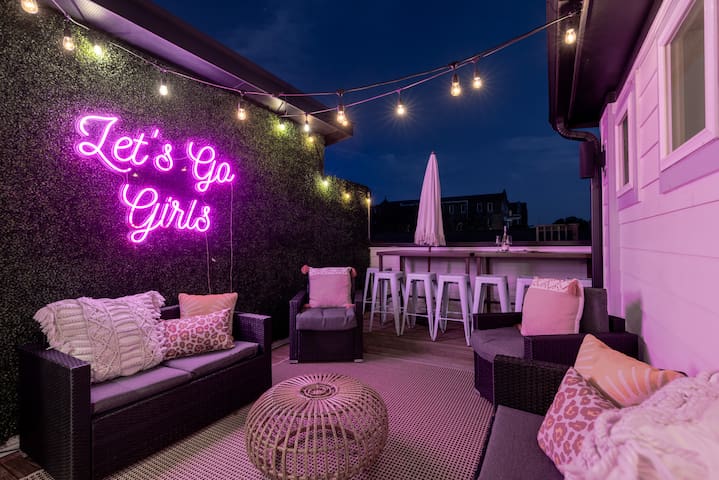 The Dolly Den! • Murals and Glam | Private Rooftop
