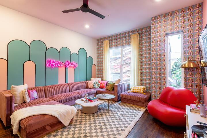 The Dolly Den! • Murals and Glam | Private Rooftop gallery image 2