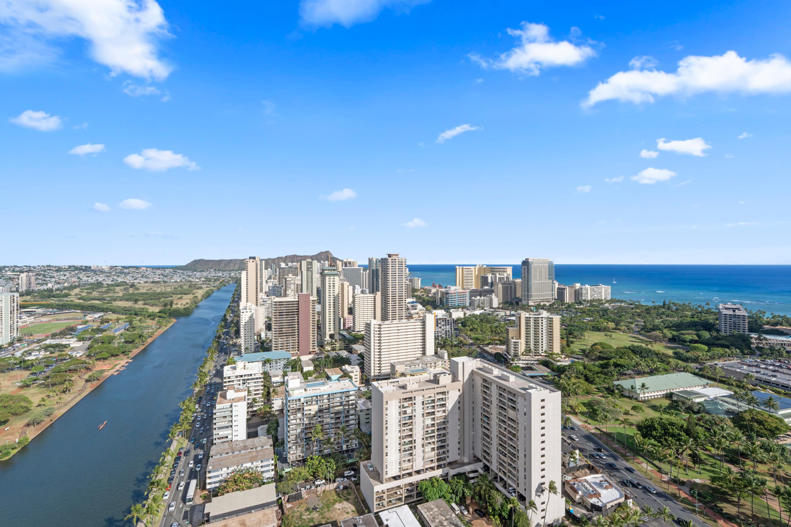 Only One In Waikiki Dual Private Penthouse 43 FL - Image 12