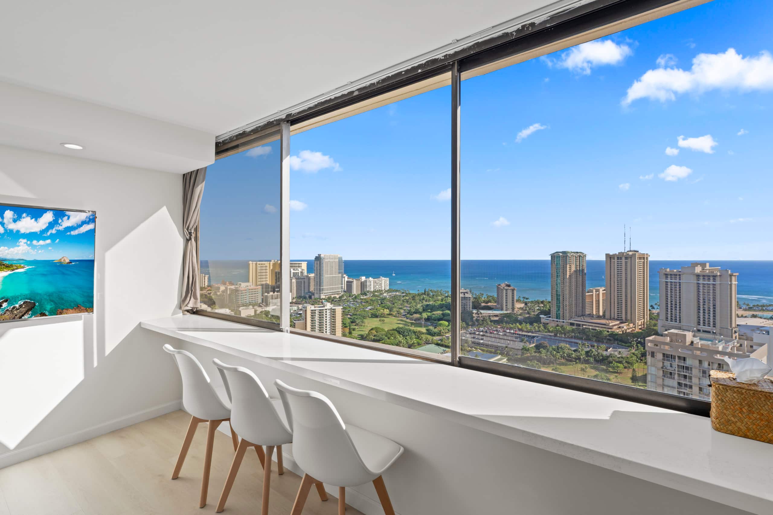 Only One In Waikiki Dual Private Penthouse 43 FL - Image 52