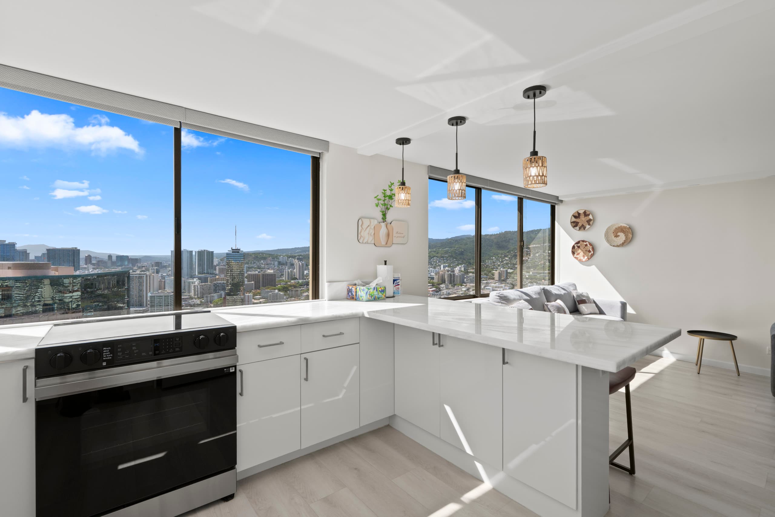 Only One In Waikiki Dual Private Penthouse 43 FL - Image 37