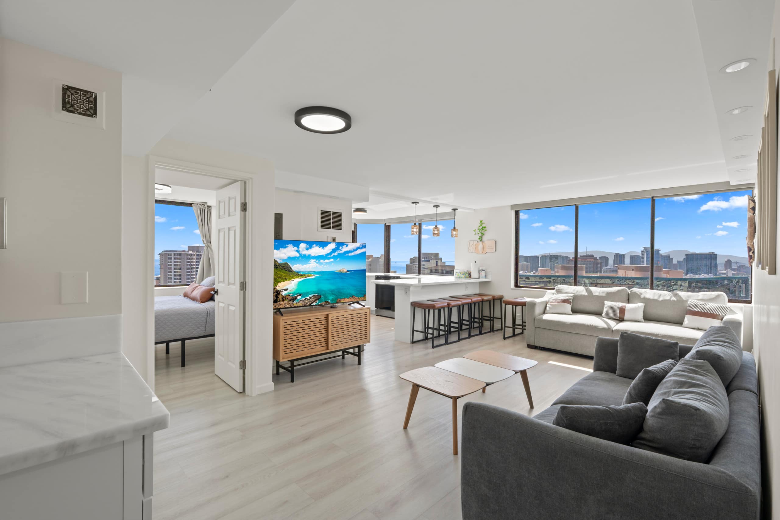 Only One In Waikiki Dual Private Penthouse 43 FL - Image 28