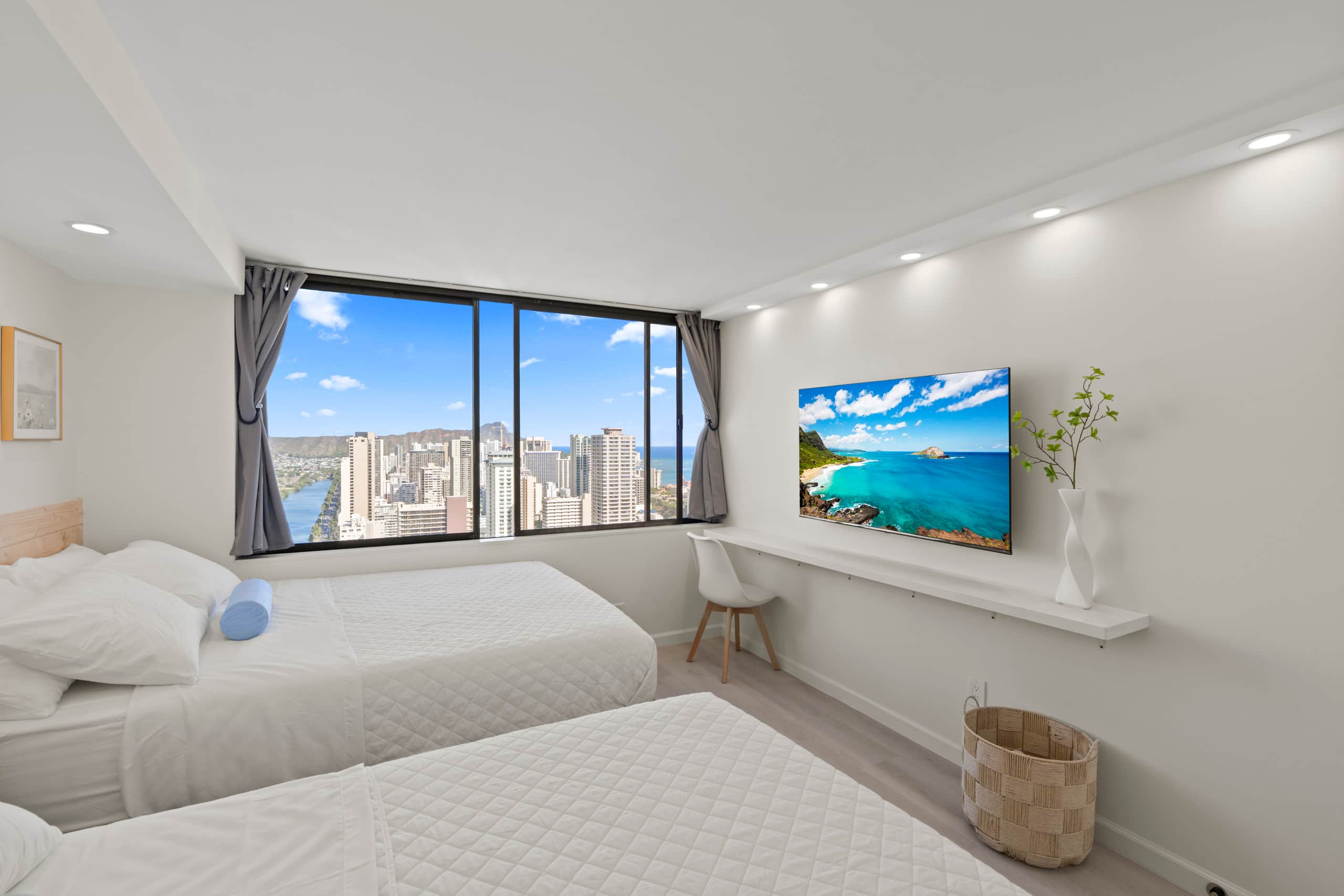 Only One In Waikiki Dual Private Penthouse 43 FL - Image 6