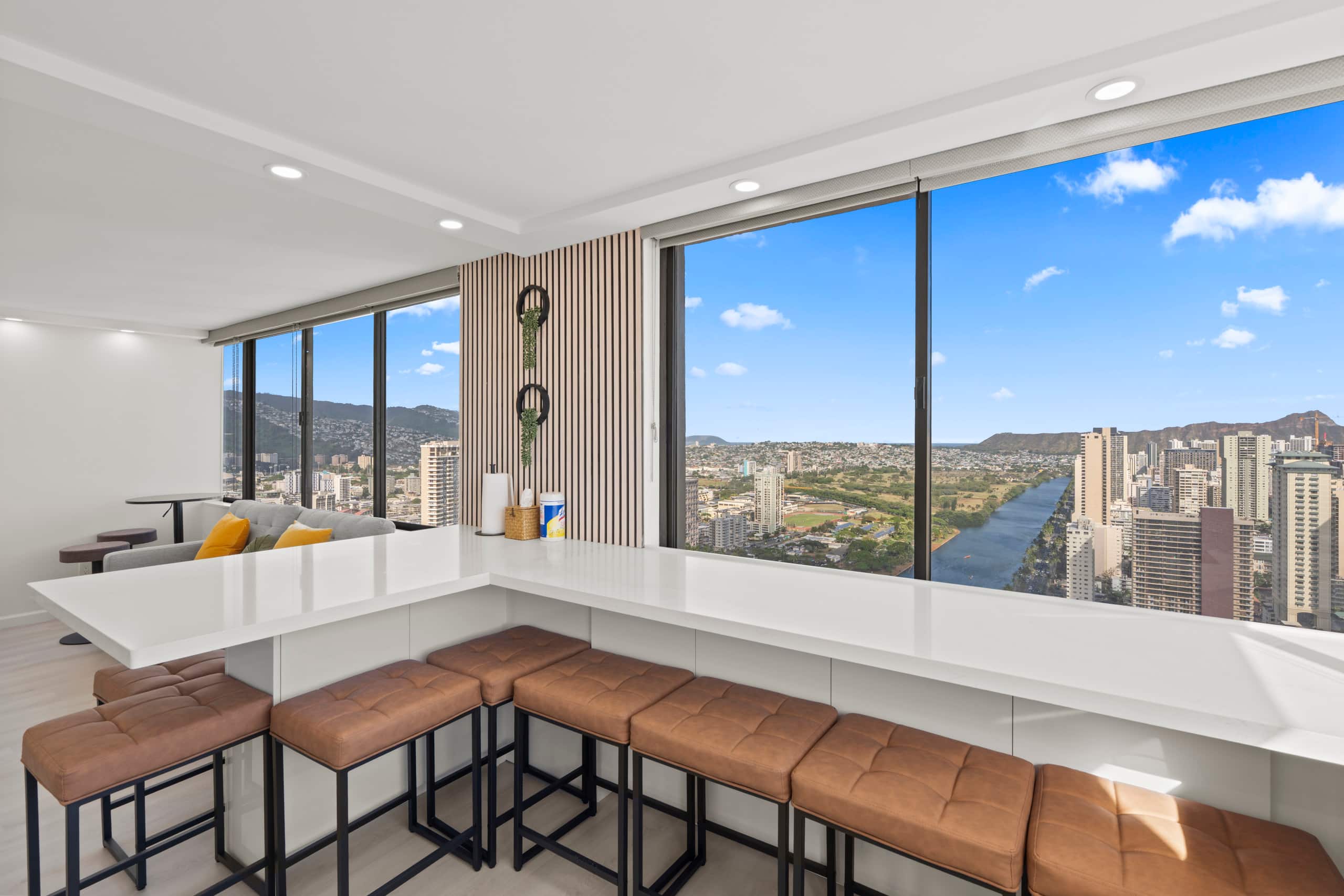 Only One In Waikiki Dual Private Penthouse 43 FL - Image 34