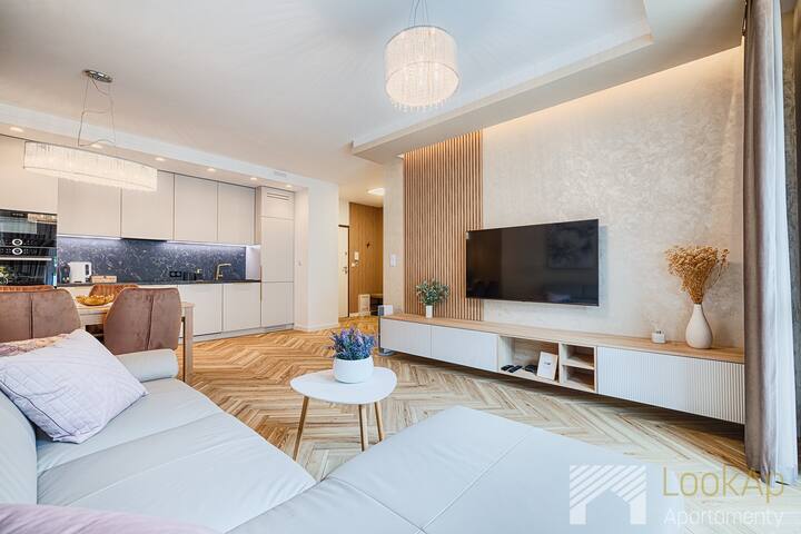 Apartamenty LookAp managed Airbnb listing 2