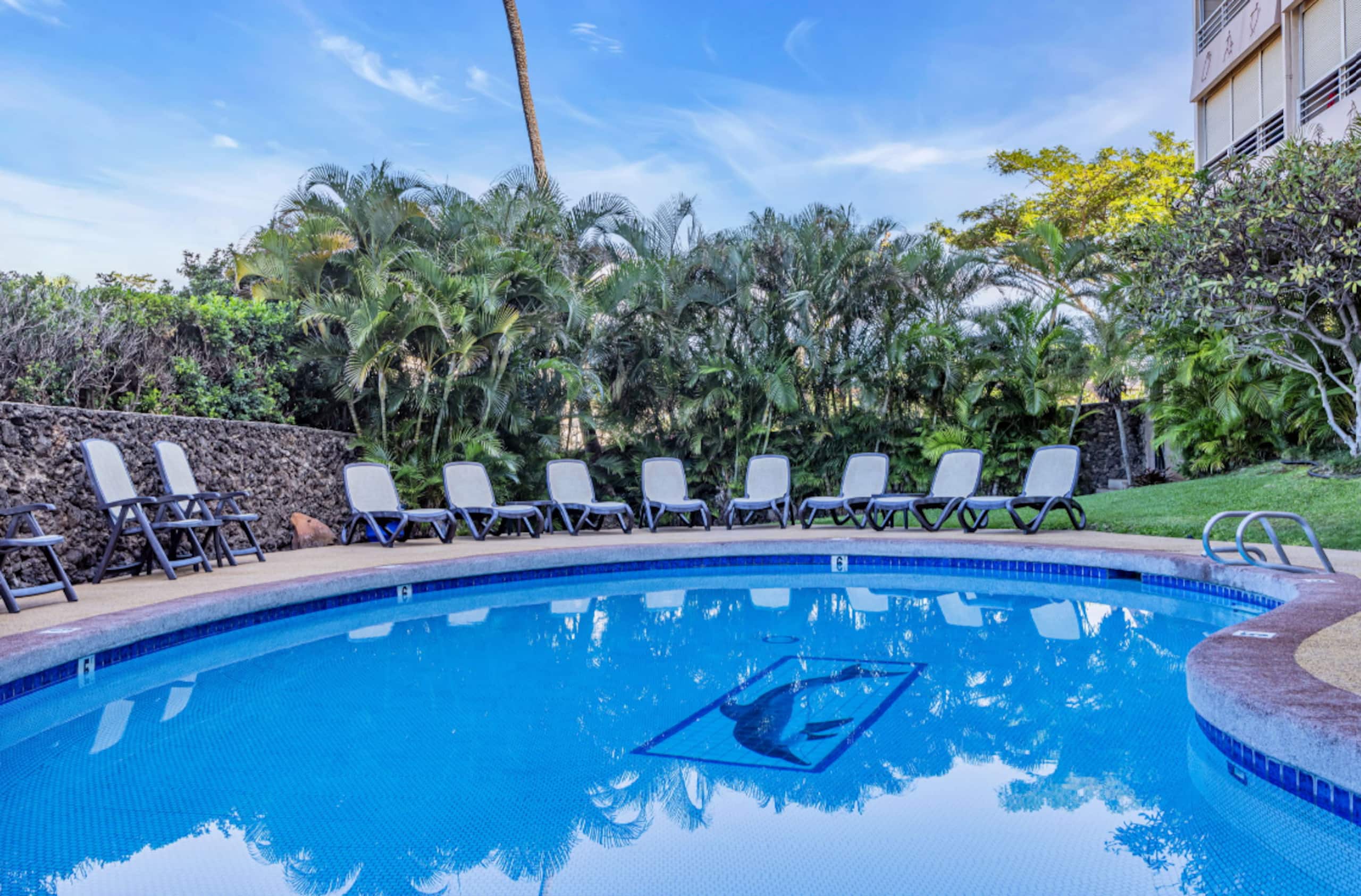 Rare Kihei Penthouse Ocean View Unit 3bd Upgraded - Image 37