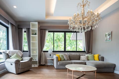 Fern Villa • Peaceful • Playroom & Trampoline • AC