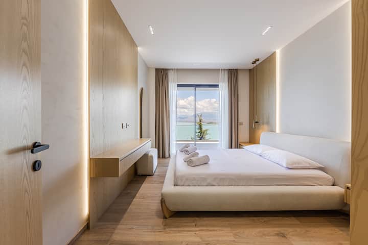 Chumba cha 2 cha kulala - chumba cha watu wawili (ghorofa ya pili)