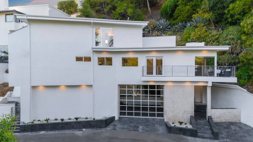 Belden Hills Villa – Rooftop Spa, Location, Views gallery image 5