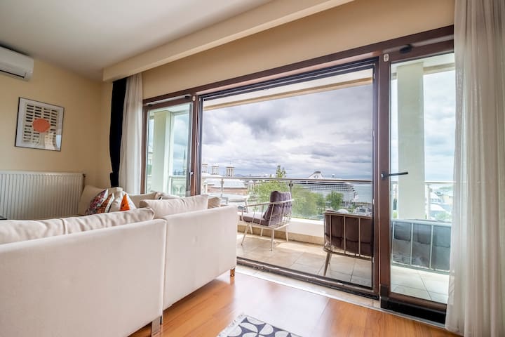 Bosphorus View – 3 Bedrooms – Central Location