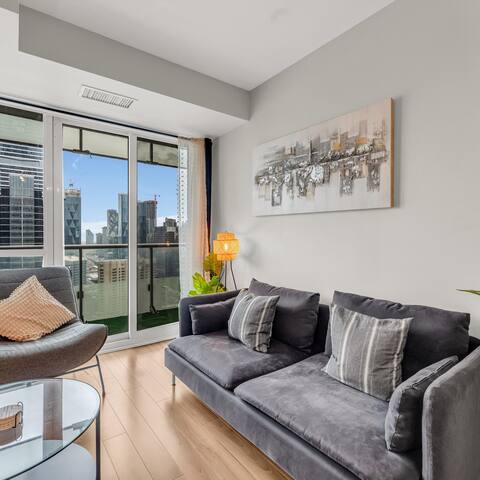 Skyline Views Downtown | CN Tower + Lakefront gallery image 4