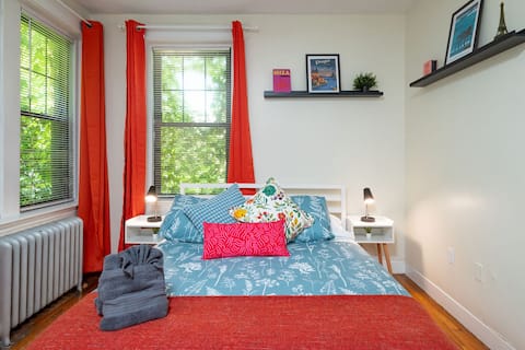 Popular Airbnb listing: Fenway Park – Two BR – Walk everywhere! Location! in Fenway/Longwood