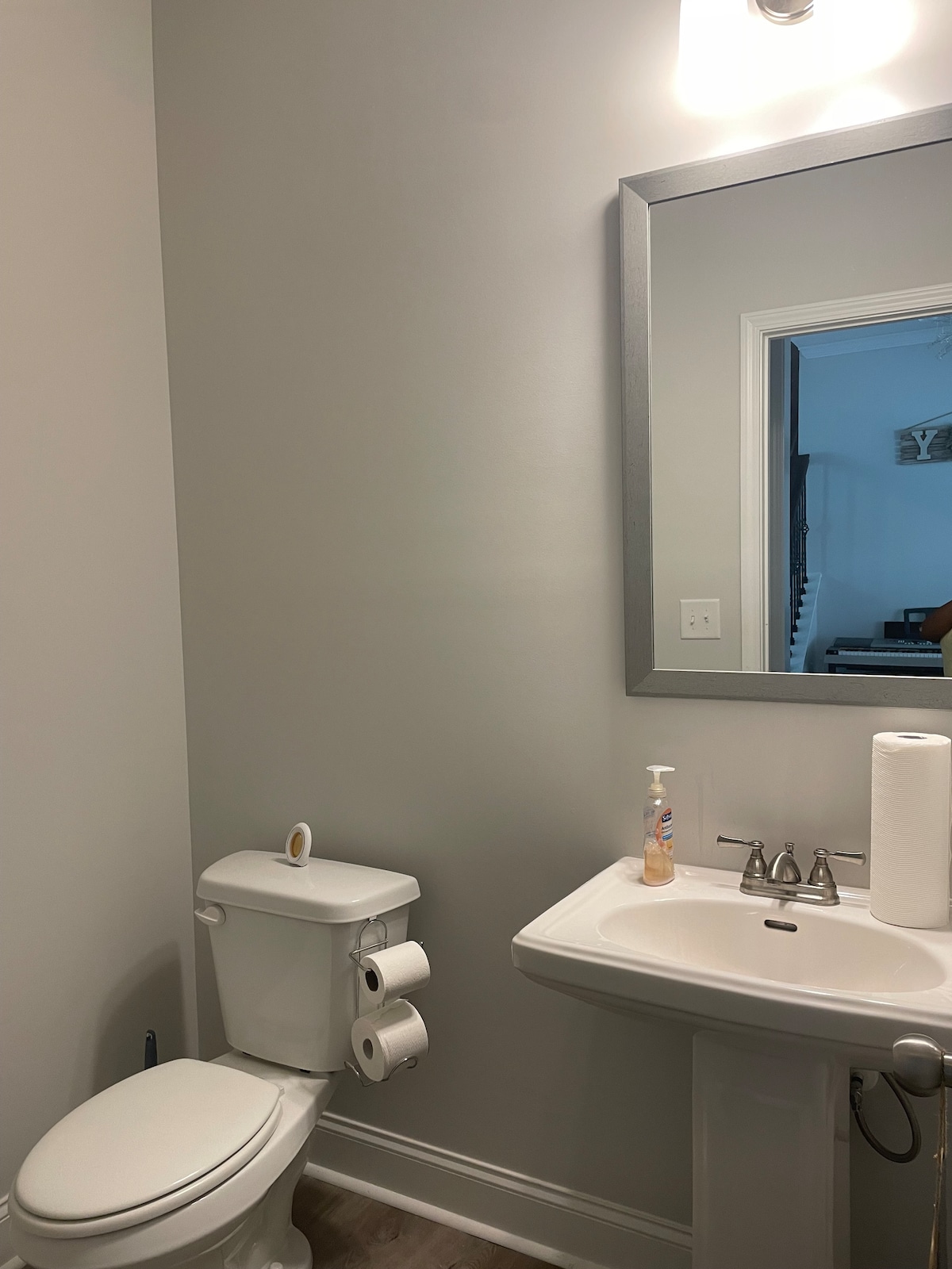 Clean Quiet Room Near Road Atlanta & I-85 Wi-Fi