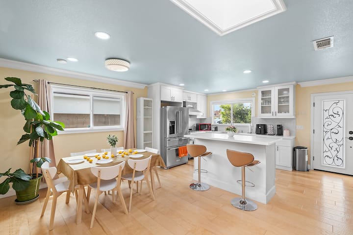 Surf City Property Management managed Airbnb listing 3