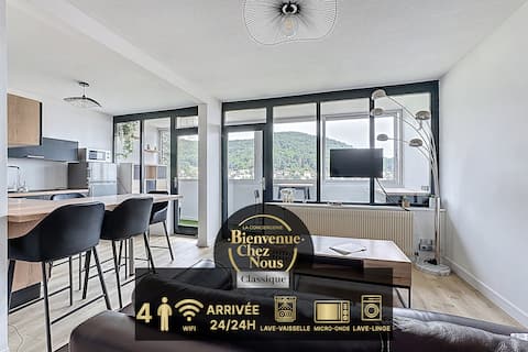Panoramic View & Contemporary Charm in Royat