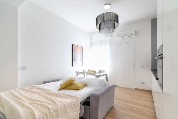 Udobna sofa s nadmadracem za dva dodatna gosta