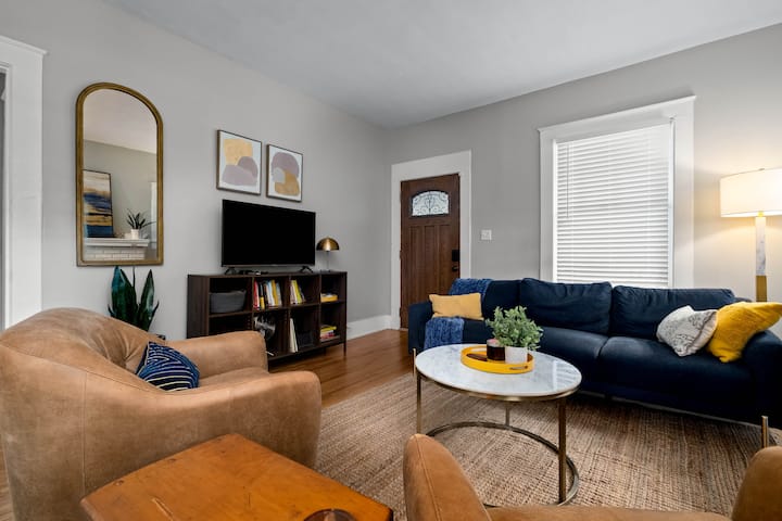 Sunny Bungalow | Uab-15 Mins, Avondale-8 Mins - Birmingham, AL