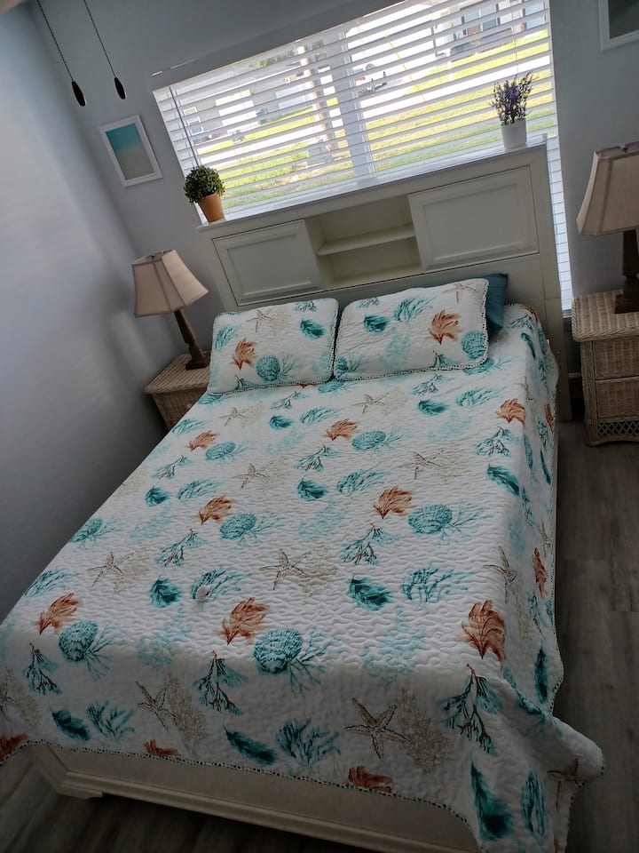[Chambre #2] Lit queen size