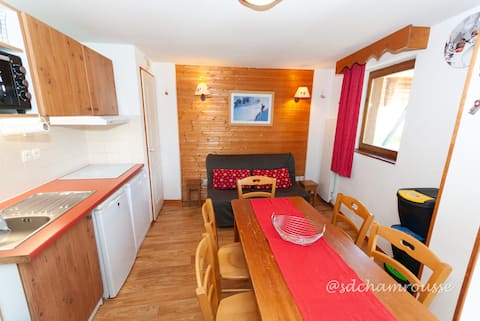 Successful Airbnb property: Family Stay in Chamrousse – Sleeps 4/6 in Chamrousse