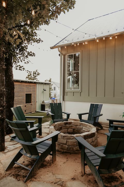 Abbey Rd Retreat | Carlton Landing, OK