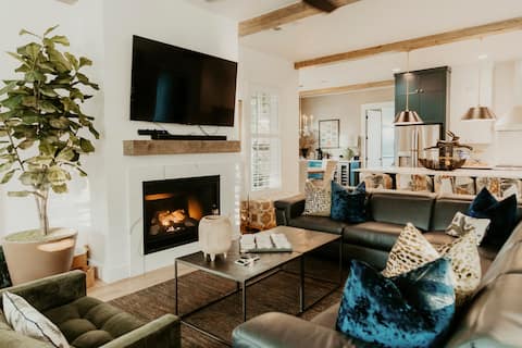 Abbey Rd Retreat | Carlton Landing, OK