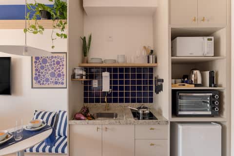Top performing Airbnb: Unique design | rooftop pool, near subway in Santa Cecília
