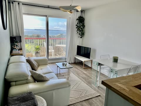 Top performing Airbnb: 2-bedroom apartment with sea view, excellent location in Pornichet