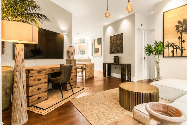 Zone-1, Huge 2-bed In St Pauls, Interior Designer - Central London
