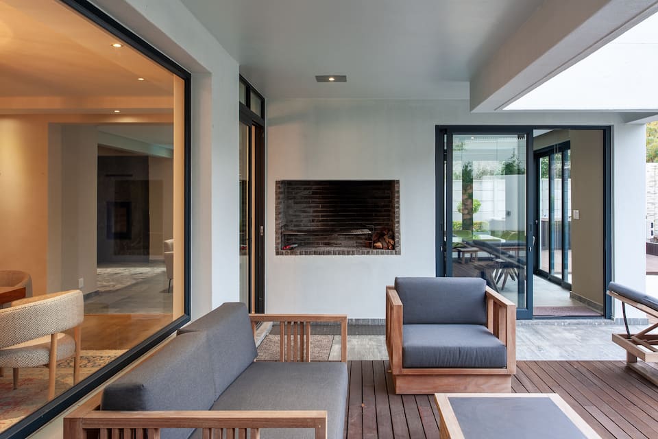 A designer house in central Stellenbosch, Stellenbosch, Western Cape, South Africa, photo 8 of 10