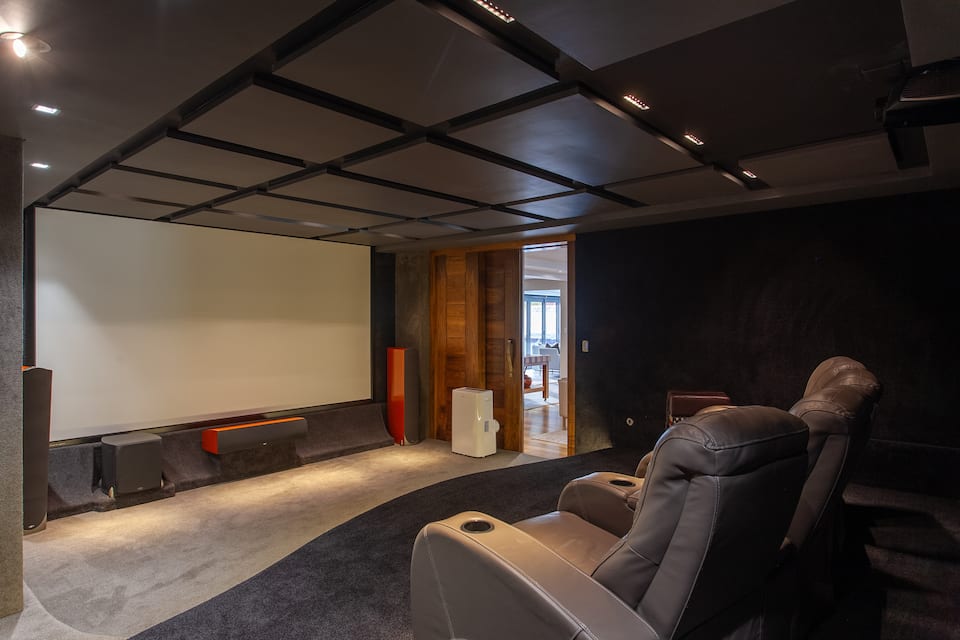 A designer house in central Stellenbosch, Stellenbosch, Western Cape, South Africa, photo 6 of 10