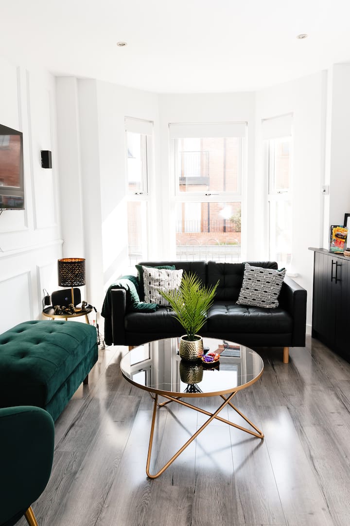 Chic And Stylish Two Bed Terrace - Belfast