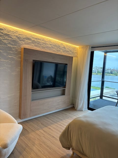 Spectacular Studio