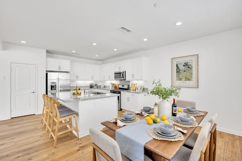 Beautiful Family Home Close to Ontario Airport