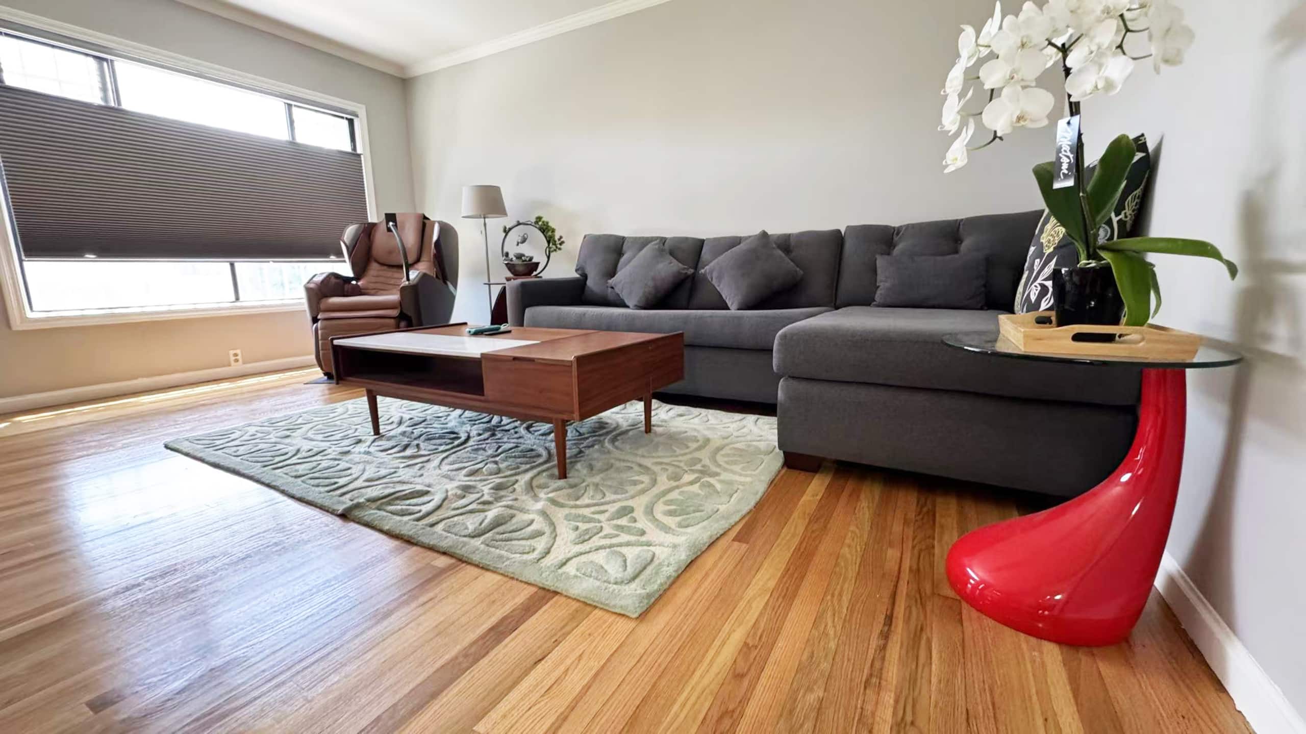 Home in San Francisco · ★4.85 · 2 bedrooms · 3 beds · 1 bath - Image 3