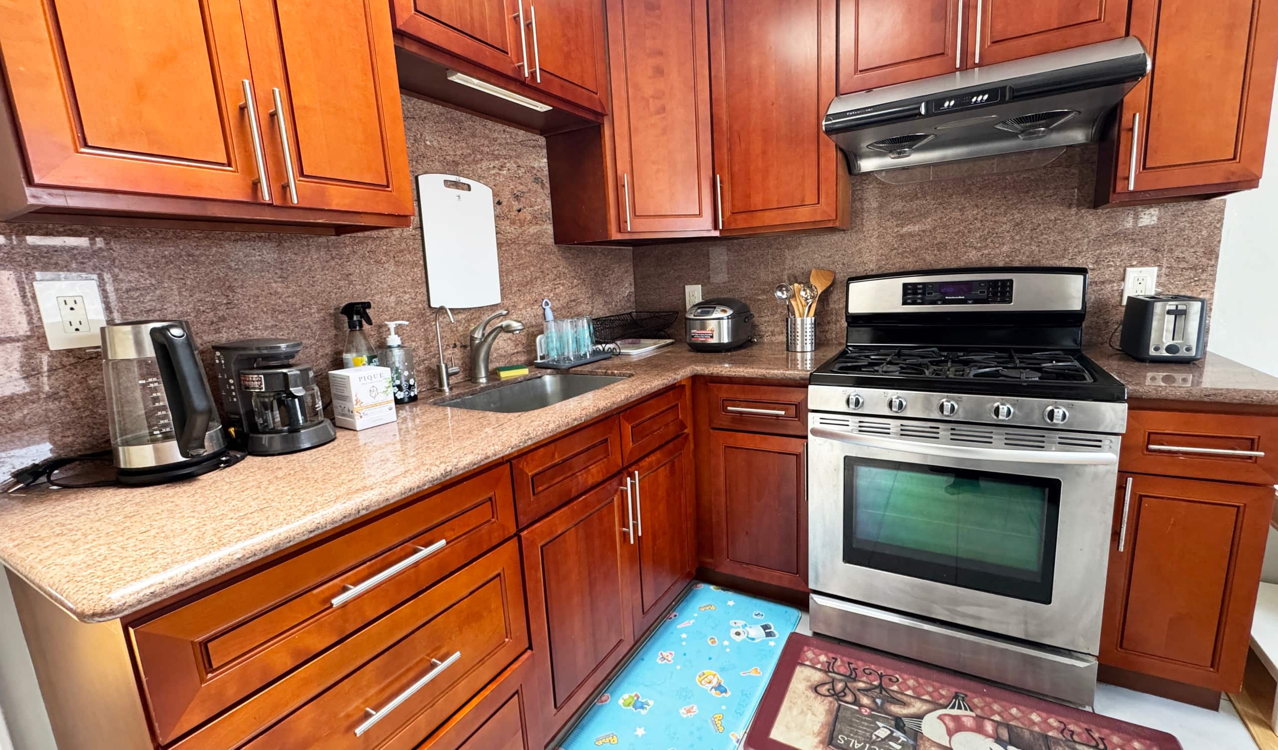 Home in San Francisco · ★4.85 · 2 bedrooms · 3 beds · 1 bath - Image 5