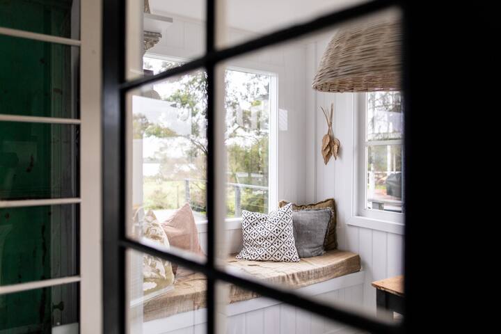 The Reads Freycinet – Water Front Property gallery image 2