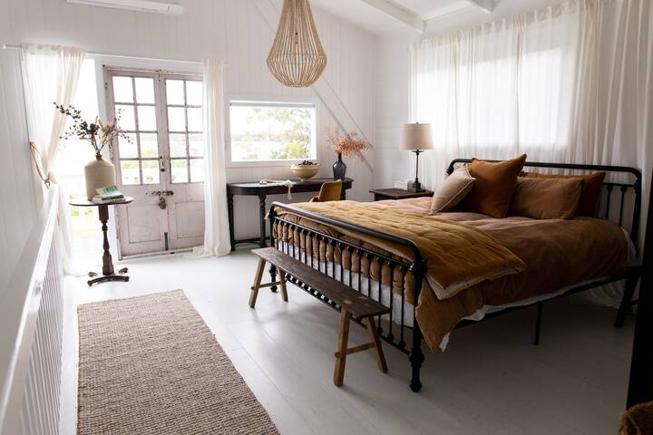 The Reads Freycinet – Water Front Property gallery image 3