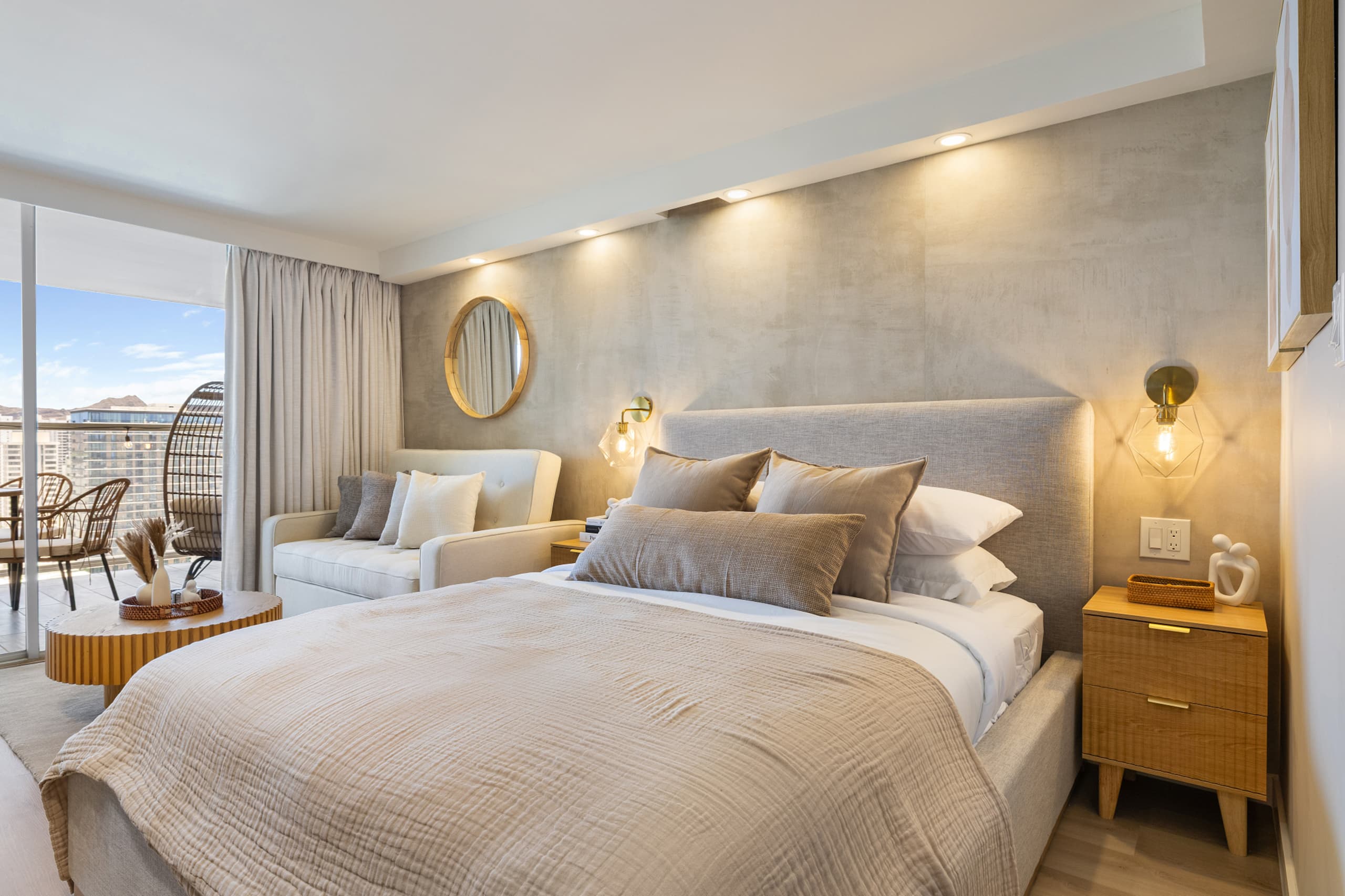 Island Luxe Retreat – Waikiki Ocean Escape - Image 36