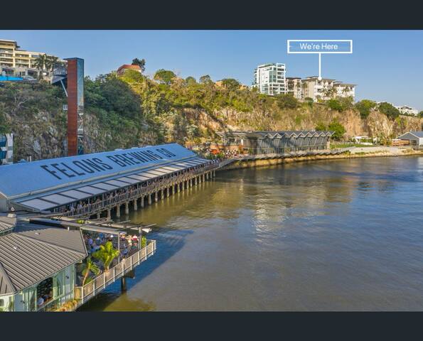 3BR Skyline Terrace | Long Stay & Monthly Discount gallery image 4