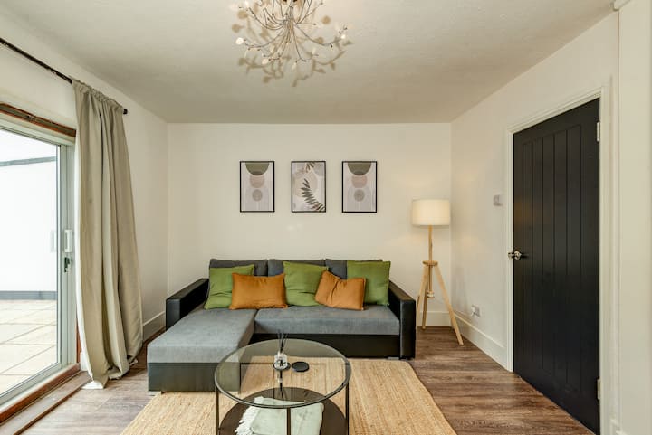 Modern 3-bed Home | Sleeps 7 | 10 Mins To Beach - Fareham