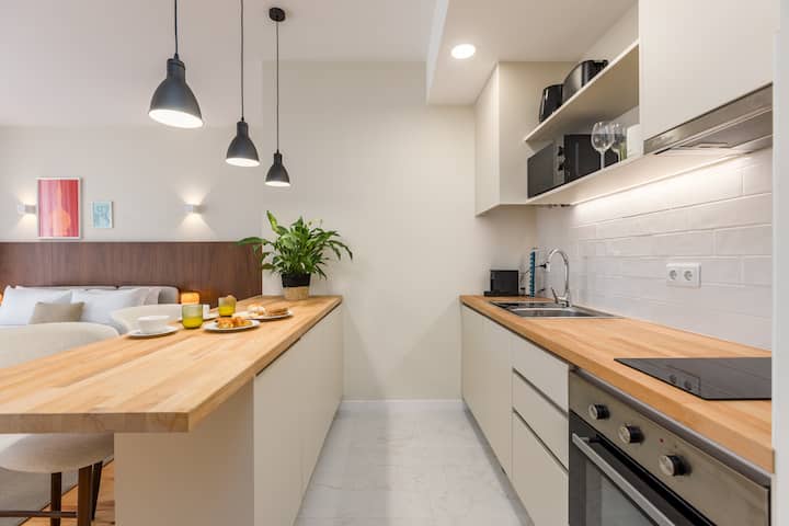 Modern Studio With Balcony In The Heart Of Porto - Porto