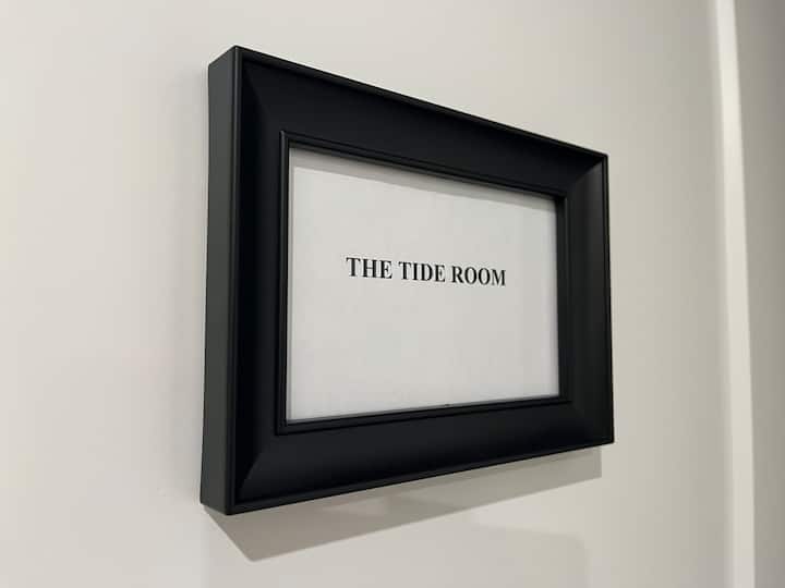 Izba Tide zdobená upokojujúcimi modrými tónmi…