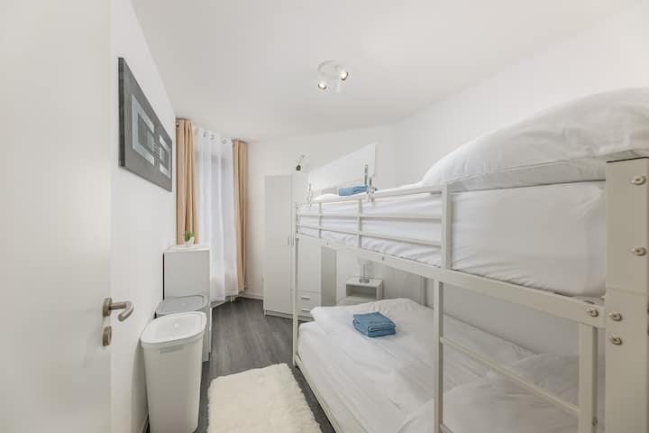 Schlafzimmer 2
