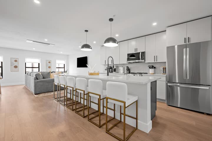 Large Central 3 Br Apt With High End Amenities - Worcester, MA