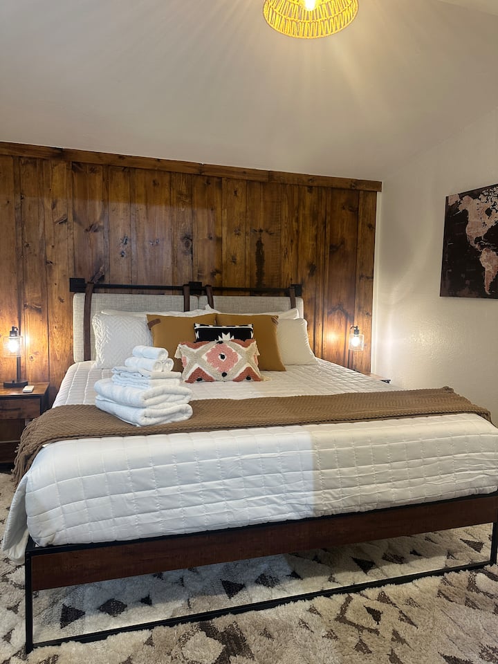 საძინებელი 1