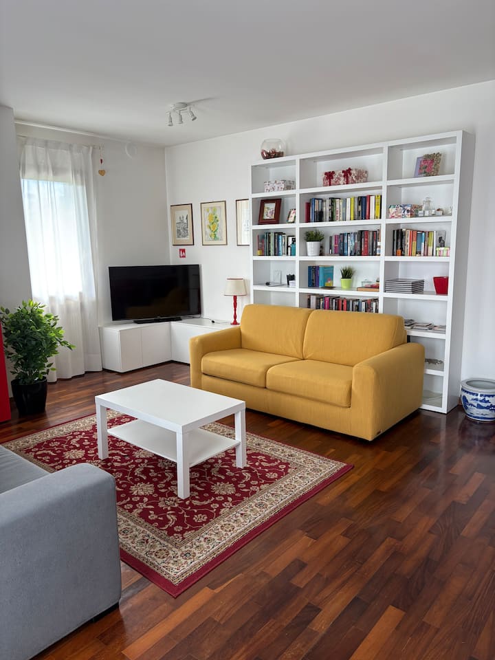 Kauč na razvlačenje za 2 osobe