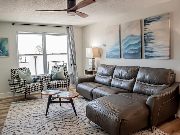 Beachside Retreat Jax Beach | The Midship Unit - Jacksonville Beach, FL