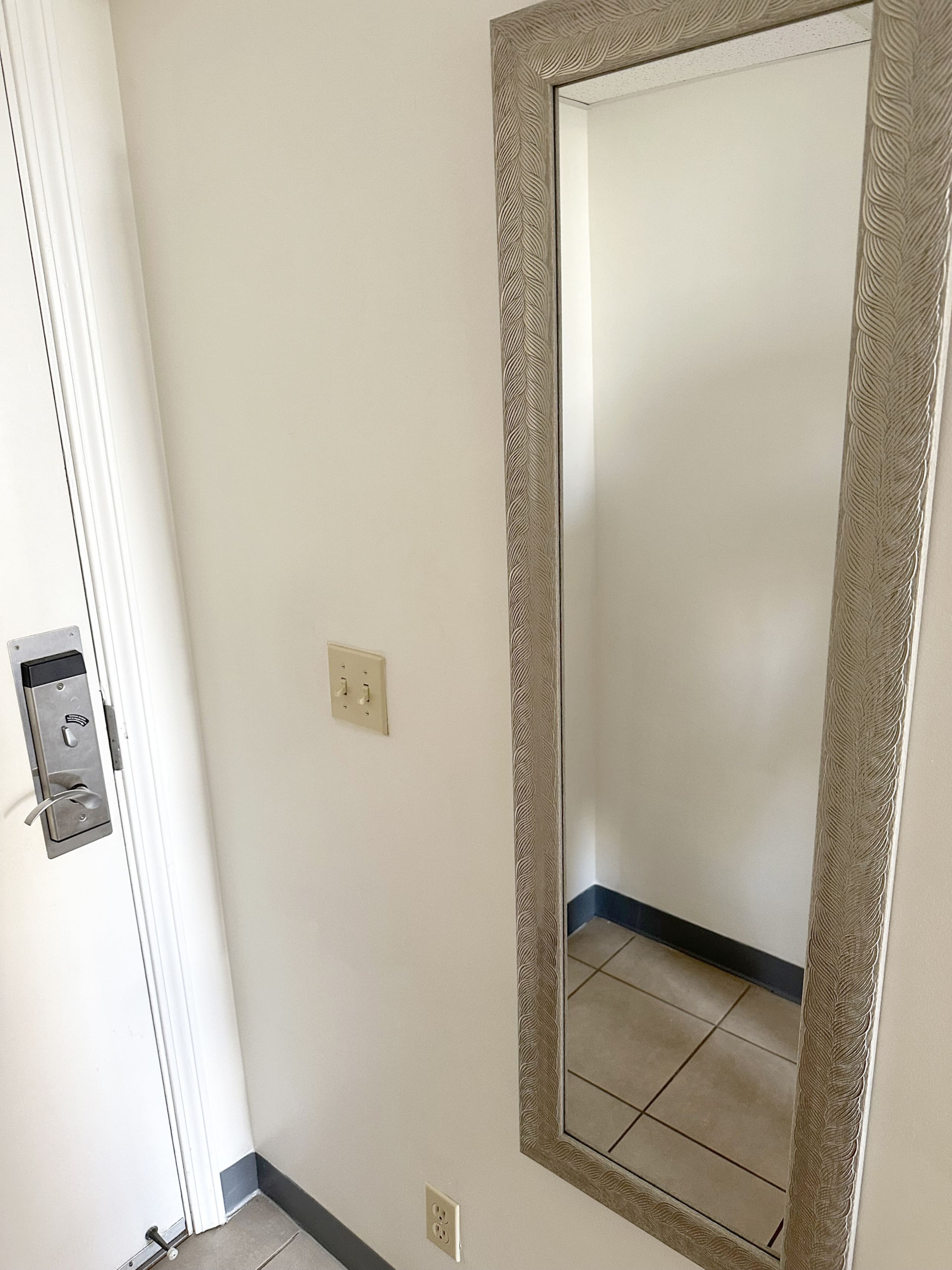 Hotel in Honolulu · ★4.9 · 1 bedroom · 1 bed · No bathroom - Image 40